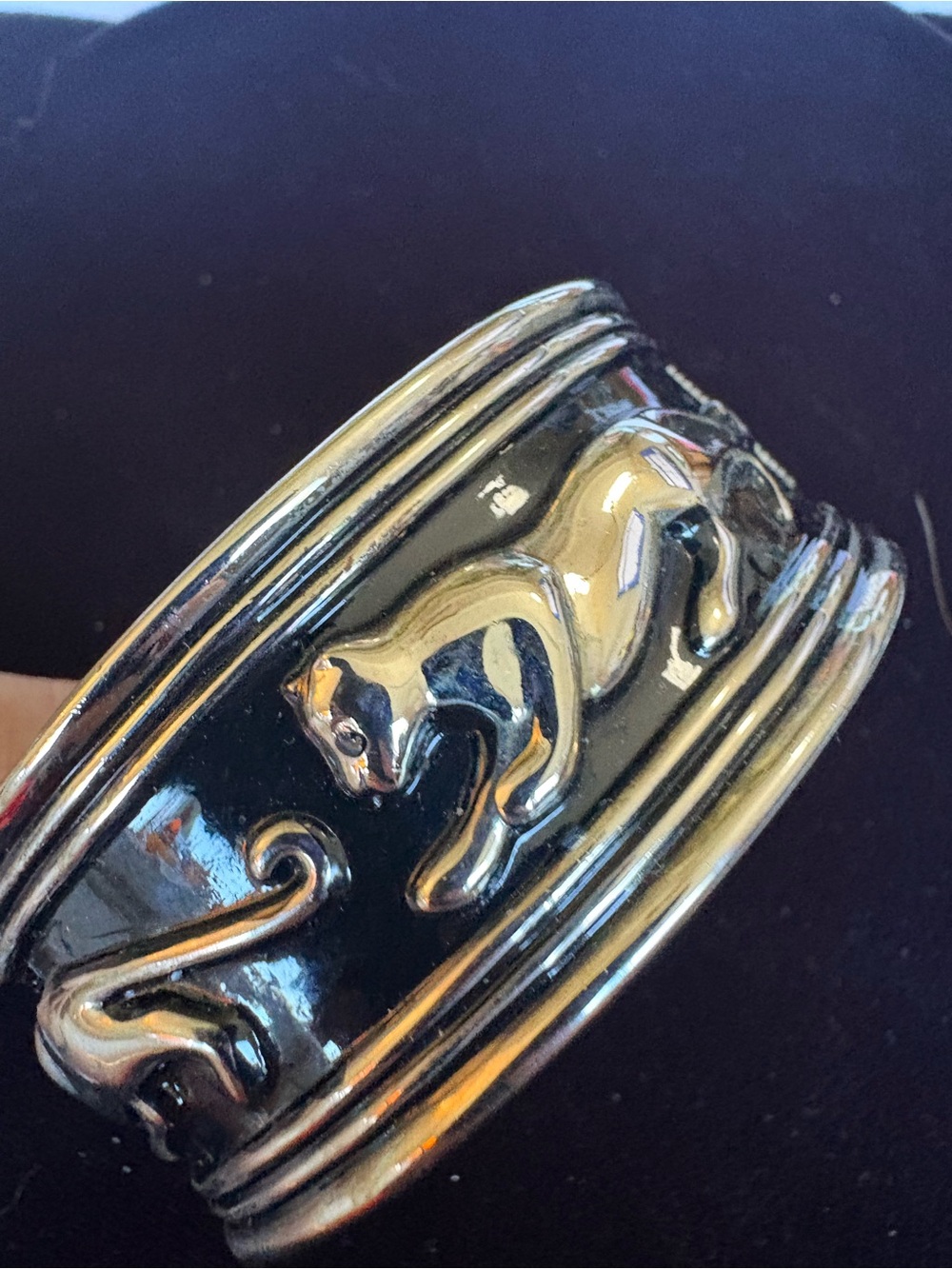 Killer Vintage Silver Black Panther Cat 🐈‍⬛ Cuff Bracelet 2 3/8”